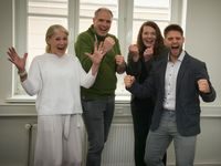 Katharina Temme, Gabriele Unützer, Marcus Kolb und Phineas Speicher freuen sich über den gemeinsamen Erfolg